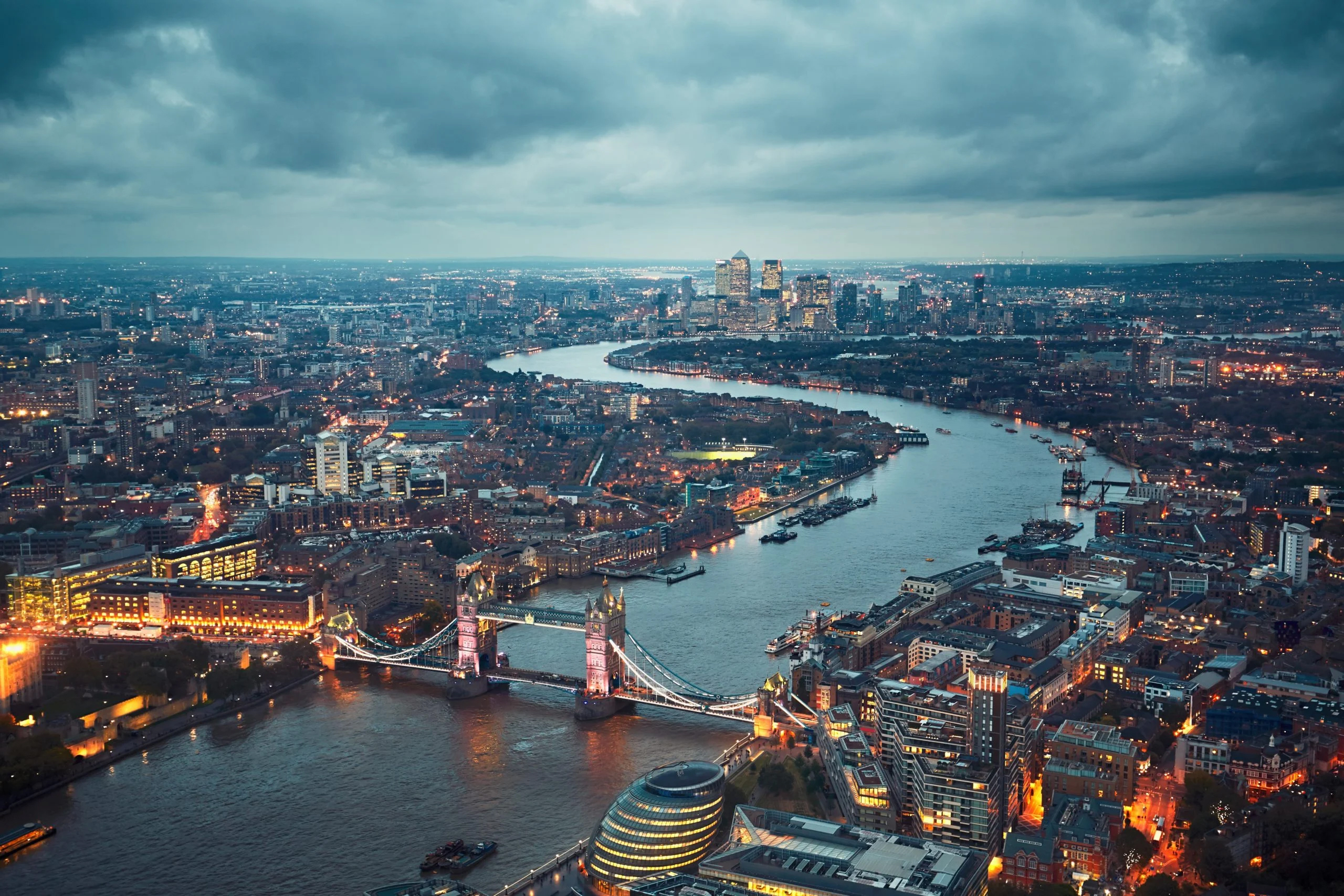 London view at dusk