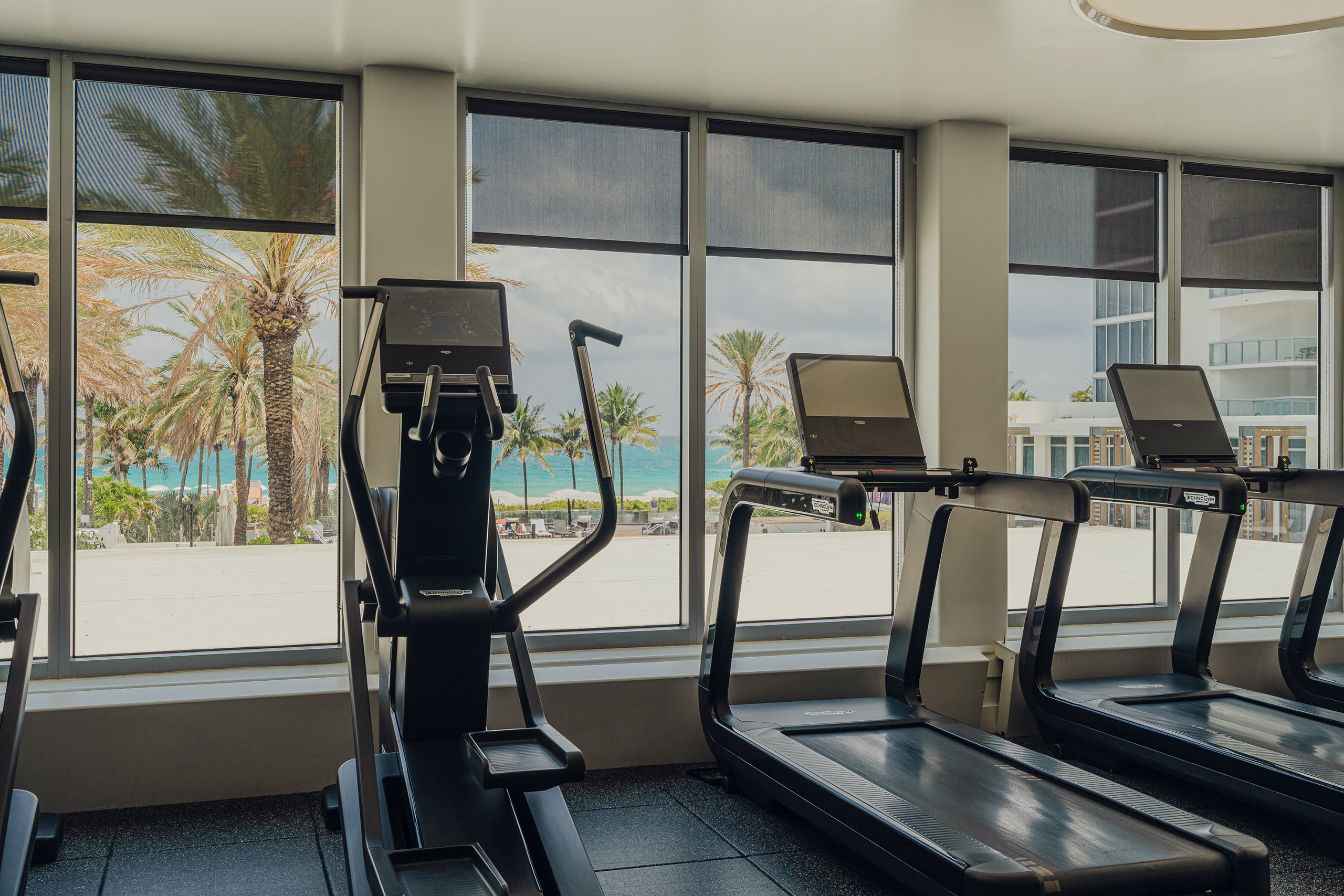 Cardio machines in Esencia Fitness Center